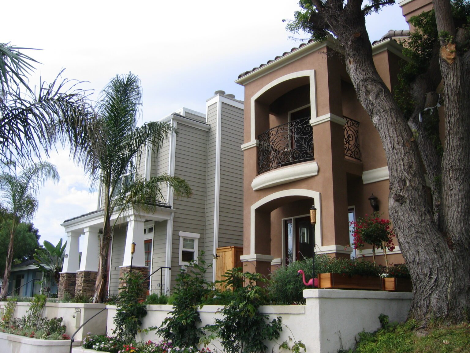 803+805 Delaware Street3